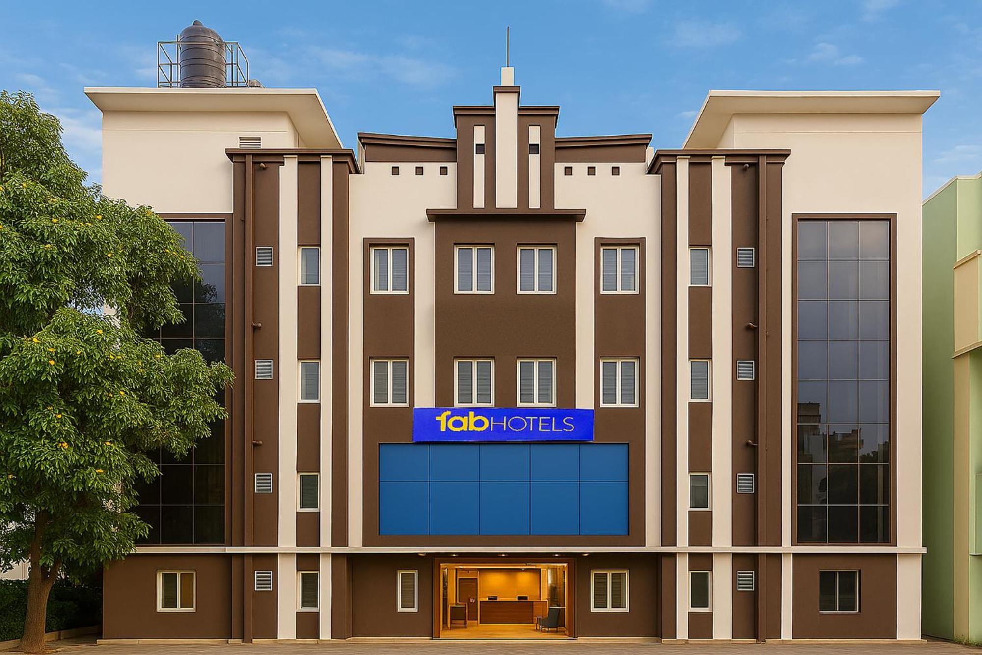 העיר בנגלור Fabhotel Rms Comforts - Nr Yeshwantpur Railway Station מראה חיצוני תמונה