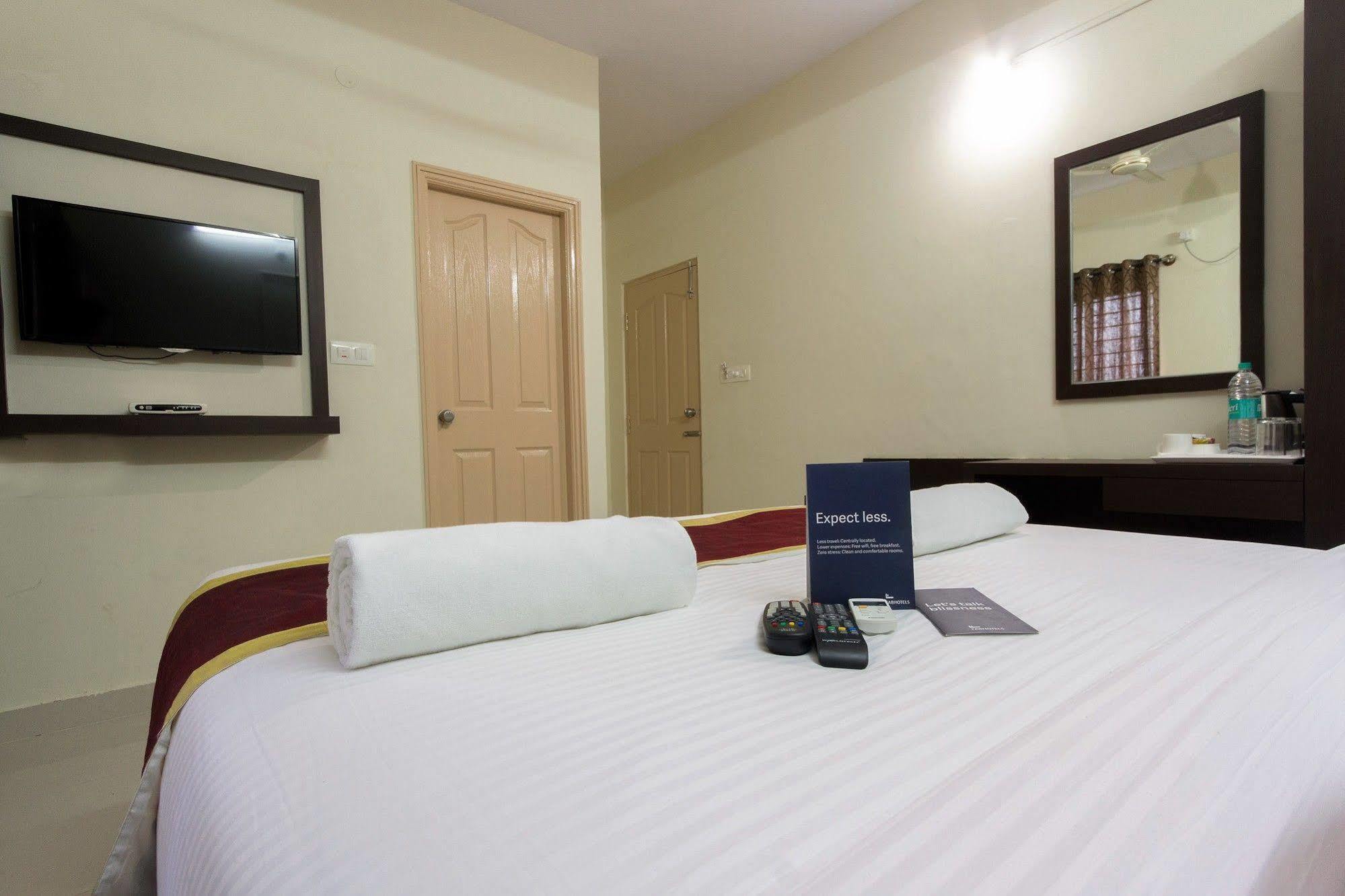 העיר בנגלור Fabhotel Rms Comforts - Nr Yeshwantpur Railway Station מראה חיצוני תמונה