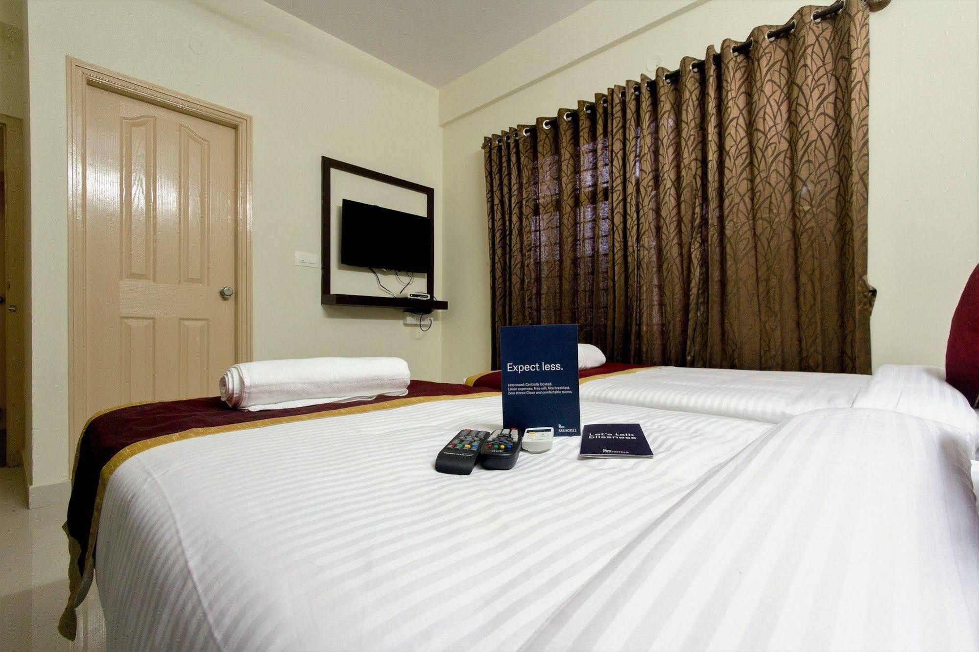 העיר בנגלור Fabhotel Rms Comforts - Nr Yeshwantpur Railway Station מראה חיצוני תמונה